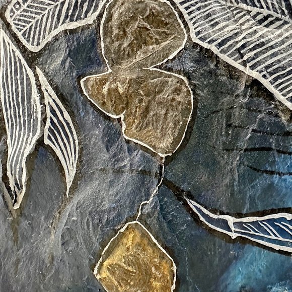 Indigenous hand painted art work - Picture 4 of 4